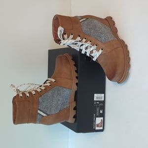Sorel Joan Of Arctic III Lexie Wedge Snow Boot size 8